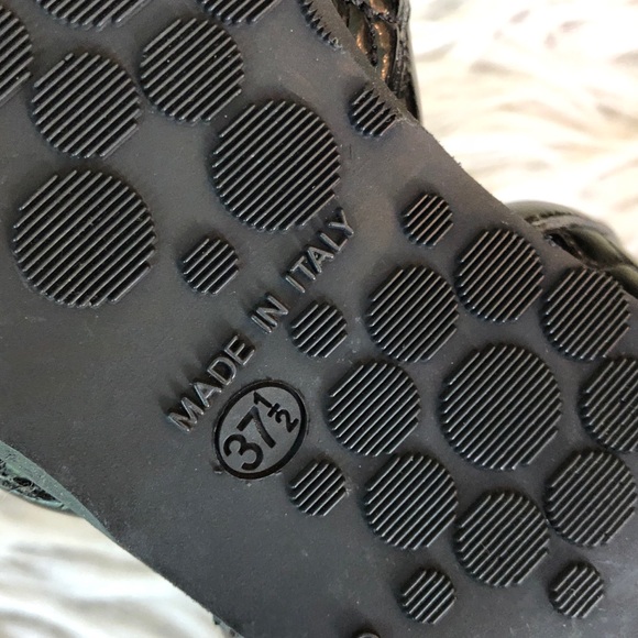 classic Jimmy Choo | Black Patent Quilted Ballet Flats - Picture 10 of 11